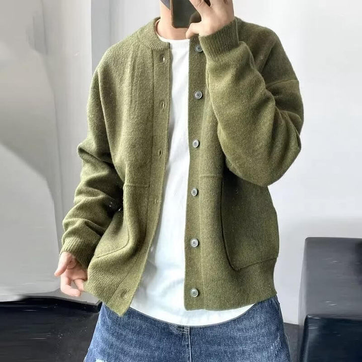 Dario | Elegant cardigan with functional pockets and modern design