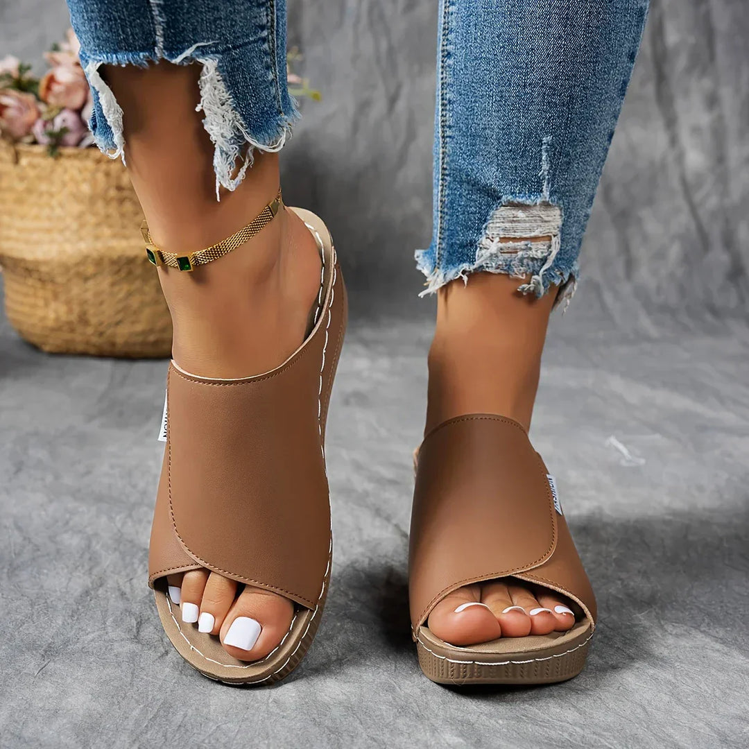 TAMARA | CLASSIC COMFORT WALKING SANDALS
