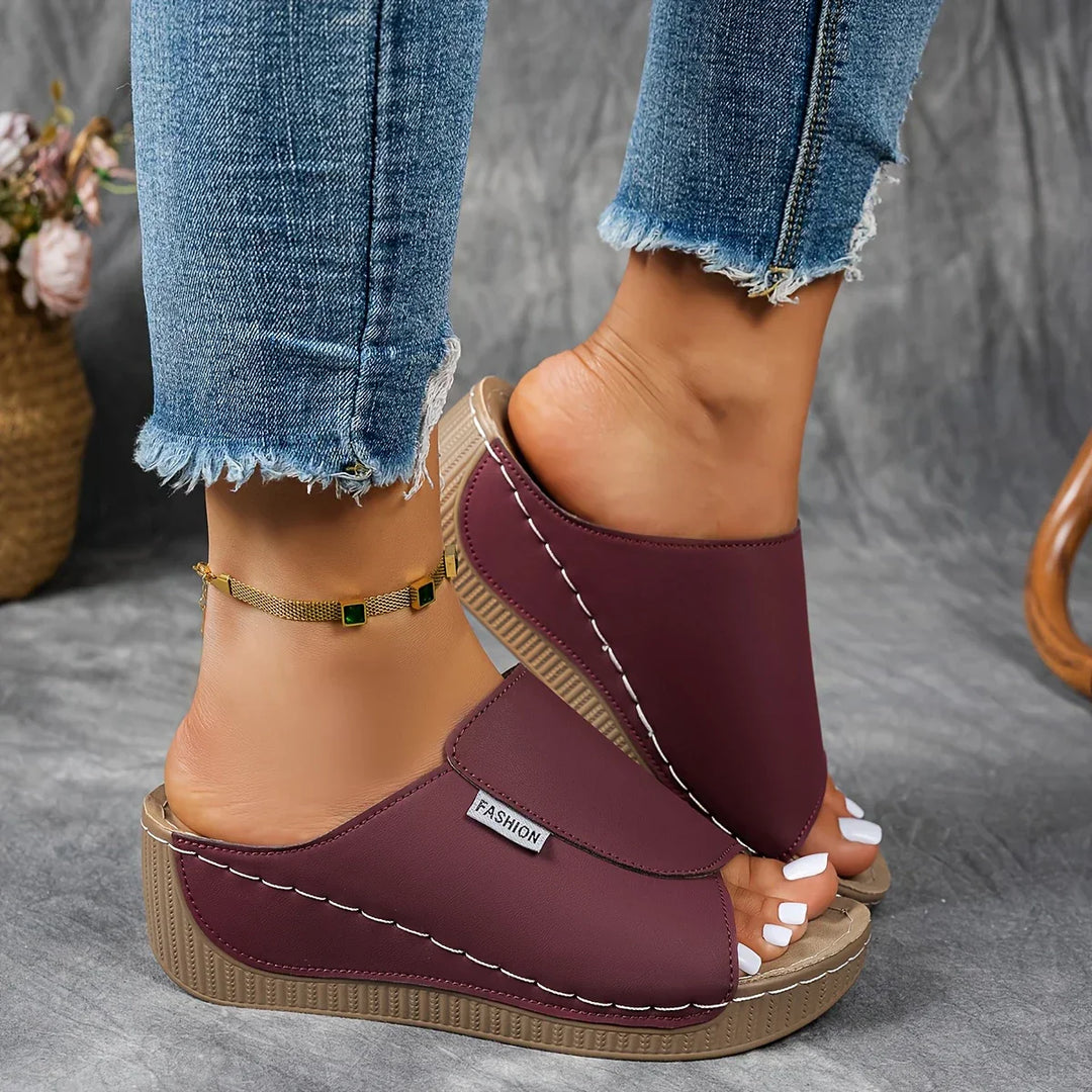 TAMARA | CLASSIC COMFORT WALKING SANDALS